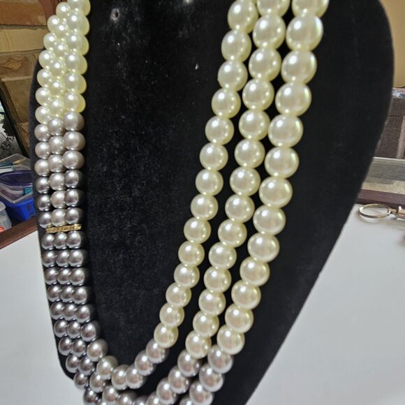 *Sale* Paparazzi layered Faux Pearl Necklace Chunky Necklace Earrings 20-23" - Picture 5 of 13